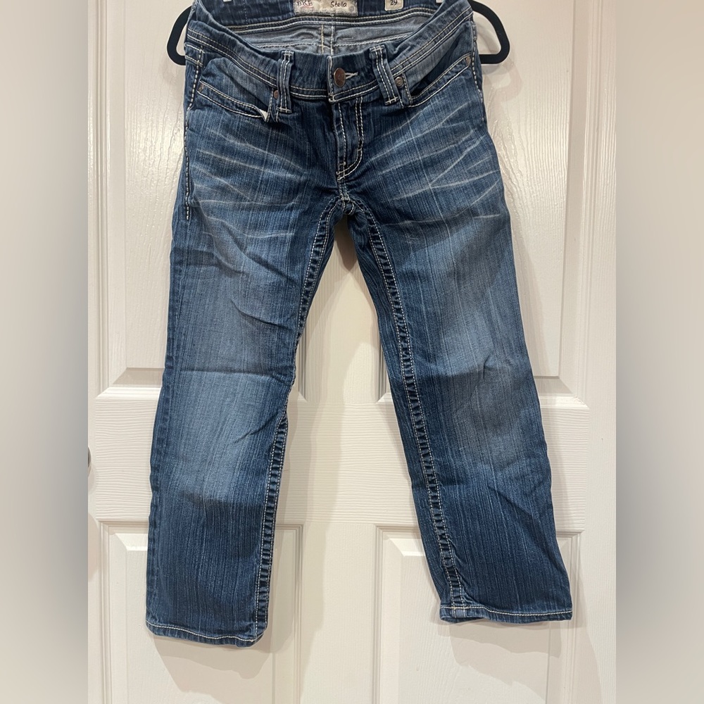 BKE Stella Capri jean size 29 Low rise.